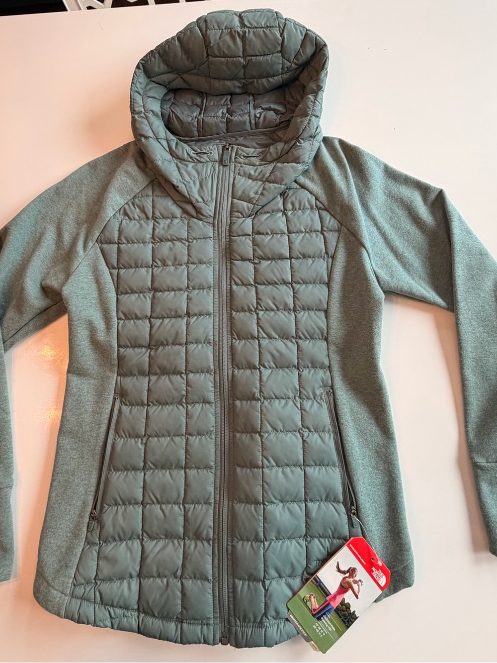 The North Face Womens Quilted Hooded Jacket in Sage Green
